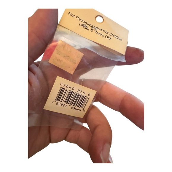 Vintage Dollhouse Miniatures Shoes New In Package - Picture 4 of 5